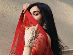 Adah Sharma Photos: ఎర్రచీరలో తళుక్కుమని 'హార్ట్ ఎటాక్' తెప్పిస్తోన్న అదా