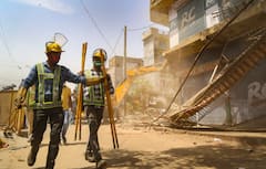 Jahangirpuri Violence Highlight: ओवैसी बोले- 'मुसलमानों को दी जा रही कलेक्टिव सजा, बुलडोजर सिर्फ अंसार पर चलता है, अर्जुन पर नहीं'