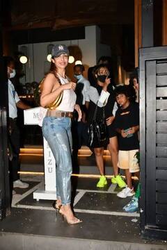 ਅਰਜੁਨ ਕਪੂਰ ਨਹੀਂ ਸਗੋਂ ਇਨ੍ਹਾਂ ਖਾਸ ਲੋਕਾਂ ਨਾਲ ਡਿਨਰ ਡੇਟ 'ਤੇ ਪਹੁੰਚੀ ਮਲਾਇਕਾ ਅਰੋੜਾ, ਸਾਹਮਣੇ ਆਈਆਂ ਤਸਵੀਰਾਂ