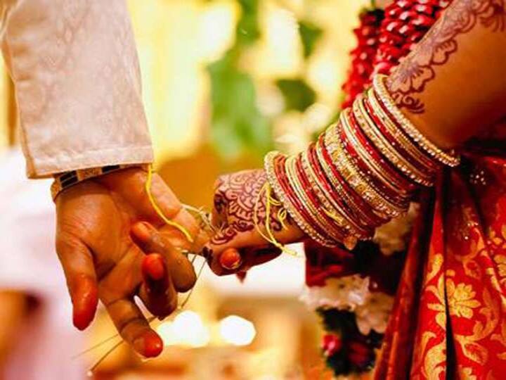 Indore Seeing objectionable photo of bride just before garland groom refused to marry Indore News: वरमाला से ठीक पहले फोन पर दुल्हन की आपत्तिजनक फोटो देख शख्स ने शादी से किया इंकार