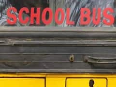 Khabarein Tabadtod: Ghaziabad की 756 स्कूल बसों को काली सूची में डाला गया | TOP News