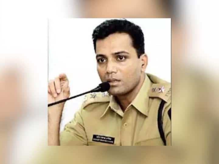 Sandeep Karnik appointed as Joint Commissioner of Police Pune, controversial career of Sandeep Karnik Sandeep Karnik : संदीप कर्णिक यांच्या नियुक्तीने मावळ गोळीबाराच्या आठवणी ताज्या, कोण आहेत पुण्याचे नवे पोलीस सहआयुक्त?