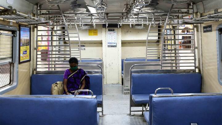 মূলত ২ ধরনের টিকিট কাটা যাবে এই অ্যাপ থেকে। পেপারলেস টিকিটের পাশাপাশি পেপার টিকিটের সুবিধাও রয়েছে। ওই টিকিট স্টেশনে গিয়ে ATVM মেশিন থেকে প্রিন্ট করিয়ে নিতে হবে। ভারতের পাঁচটি শহর কলকাতা, দিল্লি, মুম্বই, চেন্নাই এবং সেকেন্দ্রাবাদ শহরে এই সুবিধা মিলবে।