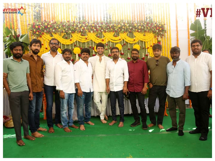 VD11 Movie Launch Vijay Devarakonda Samantha's Film Muhurtham Event VD11 Movie Launch: విజయ్ దేవరకొండ - సమంత - ఫ్యామిలీ ఎంట‌ర్‌టైన‌ర్‌