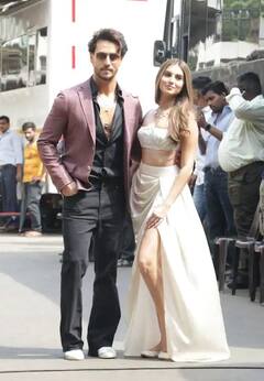 કપિલના શો પર પહોંચી હીરોપંતી 2ની સ્ટારકાસ્ટ, જુઓ તસવીરો