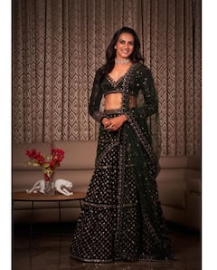 PV Sindhu: స్టార్ బ్యాడ్మింటన్ ప్లేయర్ సాంప్రదాయపు లుక్స్