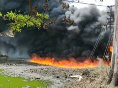 Chandauli News: वर्कशाप से निकले कचरे से लगी भीषण आग, कड़ी मशक्कत के बाद पाया गया काबू