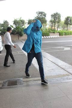 फिर एक बार अनोखा जैकेट, मास्क लगाए नज़र आए राज कुंद्रा, लम्बे वक़्त से नहीं देखा दर्शकों ने शिल्पा के पति का चेहरा