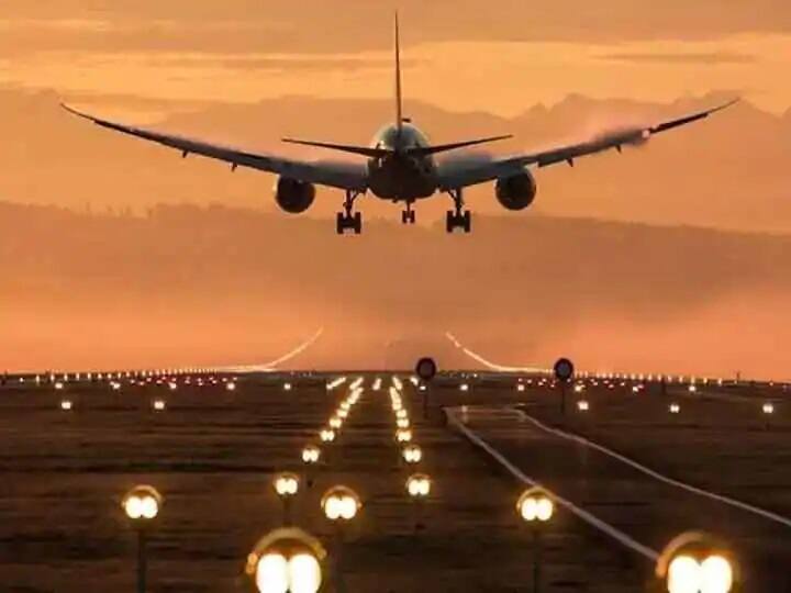 Paschim Bardhaman, Andal airport bound flight from mumbai got affected due to air turbulence Paschim Bardhaman: তীব্র ঝড়ে মাঝ আকাশে টালমাটাল বিমান, জখম একাধিক বিমানযাত্রী