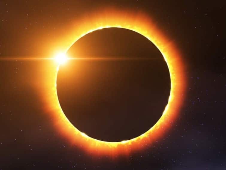 solar eclipse 2022 on Shanishchari Amavasya coincidence did not happen of Surya Grahan in 100 years Surya Grahan: शनिश्चरी अमावस्या पर 2022 का पहला सूर्य ग्रहण, 100 सालों में भी नहीं बना यह अद्भुत संयोग