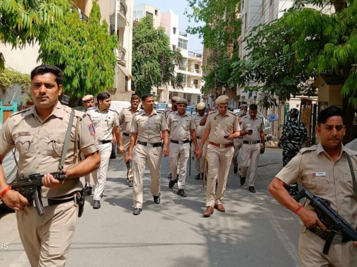 Delhi police at kanchanpur at in est Bengal aslam residence to interrogation जहांगीरपुरी हिंसा का क्या है बंगाल कनेक्शन? असलम के मिदनापुर वाले घर पहुंची दिल्ली पुलिस