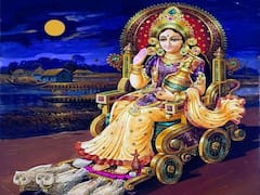 Mahalakshmi: శుక్రవారం,శనివారం ఈ శ్లోకం పఠిస్తూ కుంకుమ పూజ చేస్తే ఆర్థిక సమస్యలు, అశాంతి ఉండవట