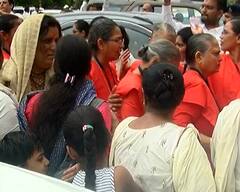 વડોદરા સોખડાના 230 સંતો પહોંચ્યા વડોદરા કોર્ટ