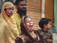 Photos: લોકો રડતા રહ્યા, રોજગાર બુલડોઝર ફરી વળ્યું, જહાંગીરપુરીની આ તસવીરો તમને ભાવુક કરી દેશે