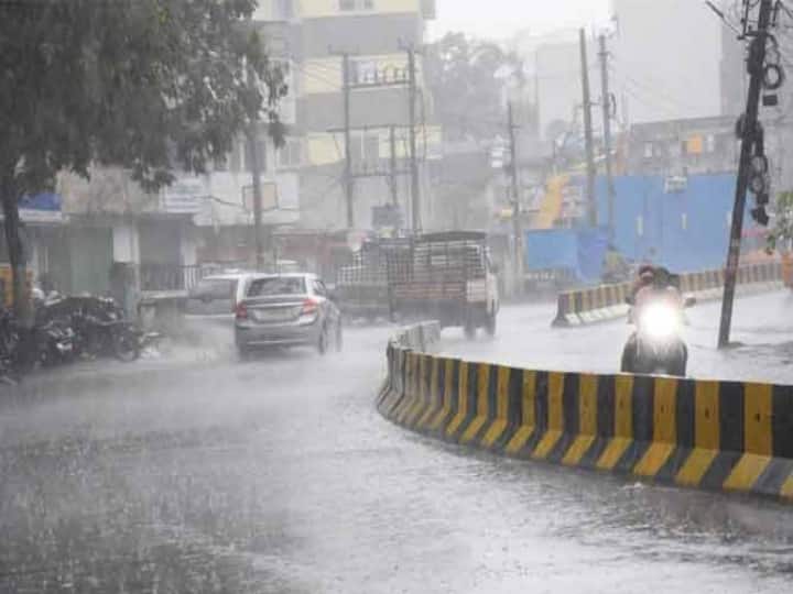 Hyderabad Weather Updates Rains lashes many parts of city Hyderabad Rains : హైదరాబాద్ లో చల్లబడిన వాతావరణం, సాయంత్రం నుంచి ఈదురుగాలులతో వర్షం