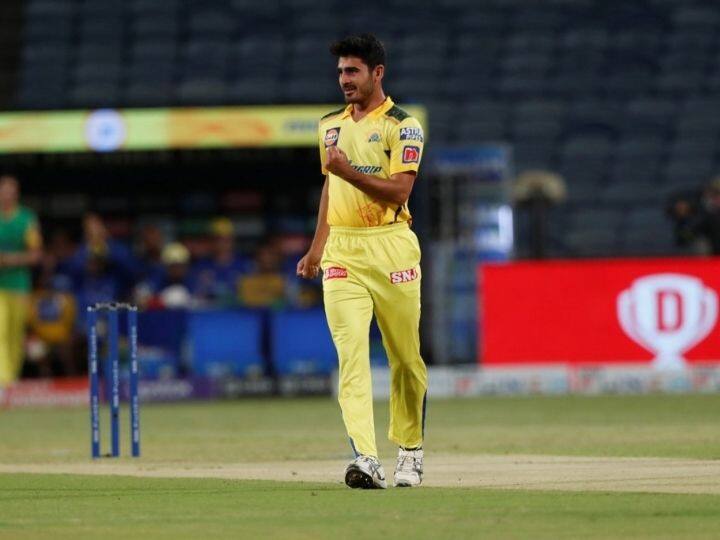 IPL 2022 csk vs mi mumbai legends failed due to mukesh chaudhary s sharp bowling chennai got the target of 156 runs IPL 2022  : मुकेश चौधरीचा भेदक मारा, चेन्नईला विजयासाठी 156 धावांचे आव्हान