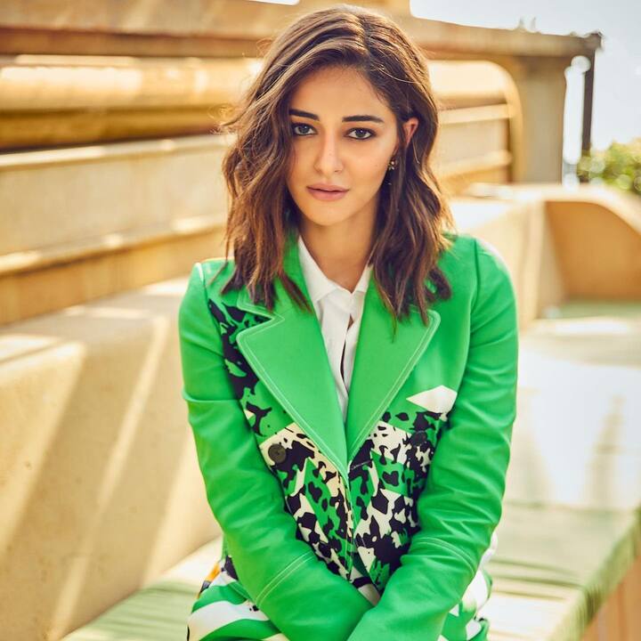 அழகிய தமிழச்சி ஓர் ஆண் போல் அனுதினம் மனம் வச்சி