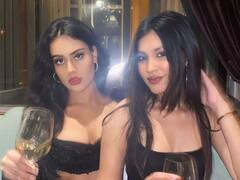 काजोल और अजय देवगन की बेटी न्यासा का ग्लैमरस लुक देख फैंस के उड़ गए होश, ब्लैक ड्रेस में लगी बला की खूबसूरत