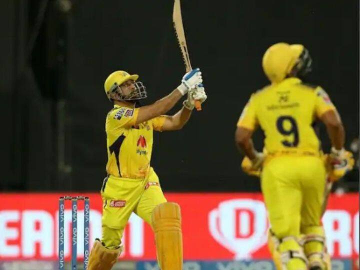 धोनीने गुरुवारी देखील मुंबईविरुद्ध अखेरच्या षटकात 16 धावा करत विजय मिळवून दिला.