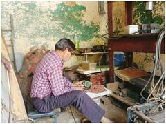 जहांगीरपुरी में काम-काज ठप होने से दुकानदार परेशान, पूरे इलाके में तनाव और पुलिस की तैनाती से रास्ते बंद 