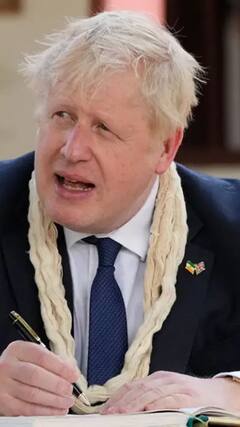 ਗੁਜਰਾਤ ਪਹੁੰਚੇ ਯੂਕੇ ਦੇ ਪ੍ਰਧਾਨ ਮੰਤਰੀ ਬੋਰਿਸ ਜੌਨਸਨ, ਸਾਬਰਮਤੀ ਆਸ਼ਰਮ 'ਚ ਕੱਤਿਆ ਚਰਖਾ ਵੇਖੋ ਤਸਵੀਰਾਂ