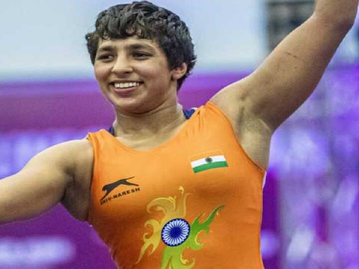 Asian Wrestling Championships: Anshu Malik, Radhika settle for silver; Manisha claims bronze Asian Wrestling Championships: ஆசிய மல்யுத்தம்: மகளிர் ஃப்ரீஸ்டையில்  5 பதக்கங்களை வென்று அசத்திய இந்திய வீராங்கனைகள் !
