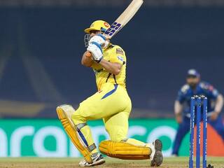 Watch: चेन्नई को जीत के लिए 4 गेंद पर बनाने थे 16 रन, धोनी ने कुछ इस तरह बरपा दिया कहर