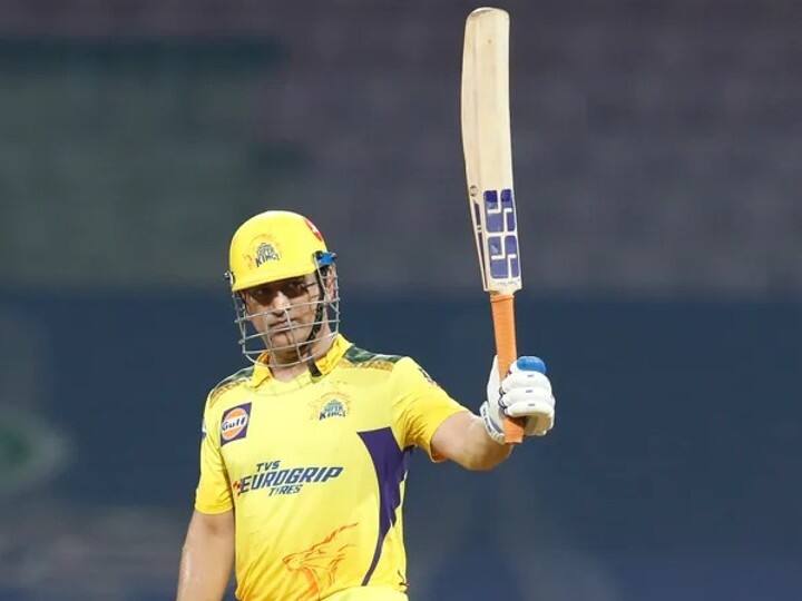 IPL 2022: कहीं होस्टल में गूंजा धोनी-धोनी का शोर तो कहीं टीवी के सामने हुआ जोरदार डांस, देखें माही की विजेता पारी पर रिएक्शन