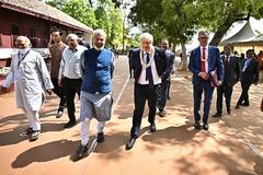 ਗੁਜਰਾਤ ਪਹੁੰਚੇ ਯੂਕੇ ਦੇ ਪ੍ਰਧਾਨ ਮੰਤਰੀ ਬੋਰਿਸ ਜੌਨਸਨ, ਸਾਬਰਮਤੀ ਆਸ਼ਰਮ 'ਚ ਕੱਤਿਆ ਚਰਖਾ ਵੇਖੋ ਤਸਵੀਰਾਂ