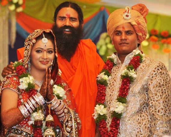 नवनीत कौर आणि रवी राणा यांच्या लग्नातले निवडक फोटो