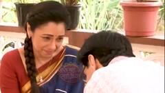 Anupamaa: Bapuji performs pedicure | SBS Originals