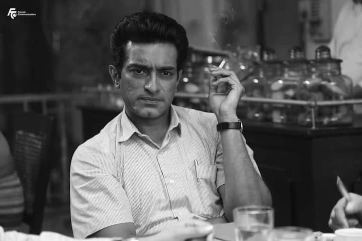 ছবির নায়কের লুক নিয়ে শোরগোল পড়েছিল আগেই। আর এবার ছবি মুক্তির আগেই প্রকাশ্যে এল নায়িকার লুক।