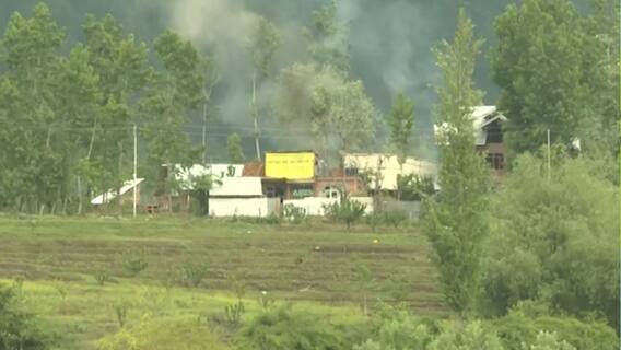 Kashmir Encounter: জম্মুতে জঙ্গিদের সঙ্গে গুলির লড়াইয়ে নিহত জওয়ান, জখম ৪ ।Bangla News