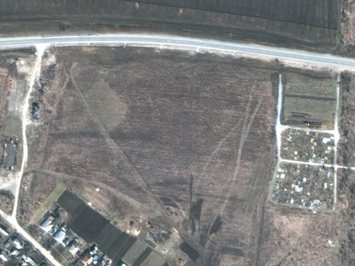 Mariupol Maxar Satellite Photos Reveal Mass Graves Allegedly With 9,000 Ukrainian Civilians In Manhush Town Russia-Ukraine Conflict: Satellite Images Show Possible Mass Graves Of 9,000 Ukrainian Civilians In Mariupol