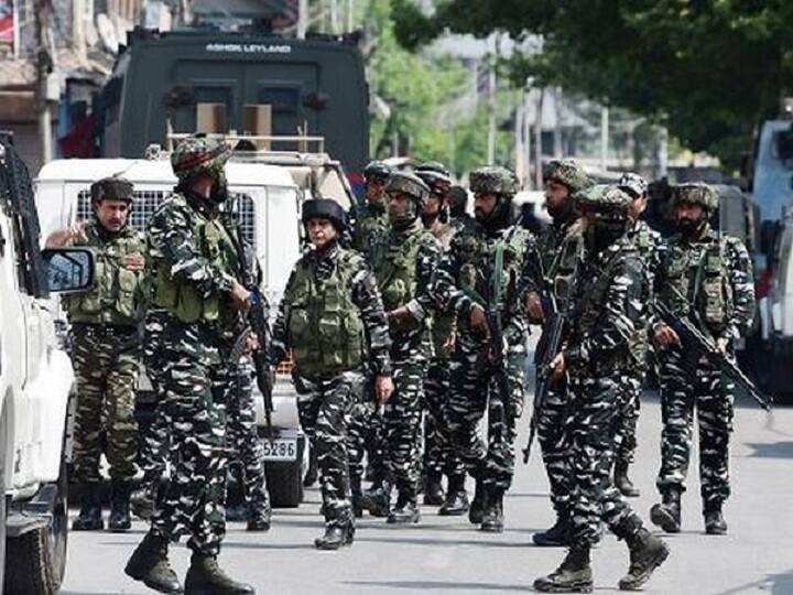 Baramulla Encounter: Big success for security forces in Kashmir's Baramulla, 3 Pakistani terrorists killed, one soldier martyred Baramulla Encounter: કાશ્મીરના બારામુલ્લામાં સુરક્ષાદળોને મોટી સફળતા મળી, 3 પાકિસ્તાની આતંકવાદીઓ ઠાર, એક જવાન શહીદ