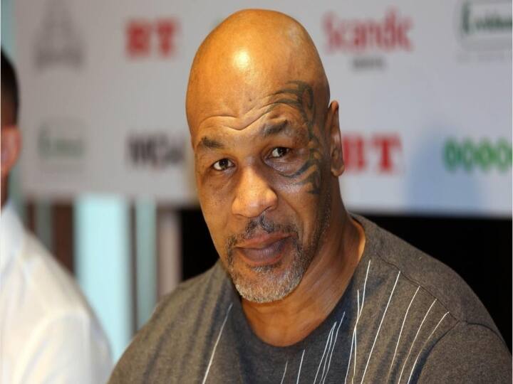 Mike Tyson Punches Passenger on US Plane Video Goes Viral Viral Video : தேவையில்லாமல் சீண்டிய பயணி..! முகத்தை பஞ்சராக்கிய மைக் டைசன்...! வைரல் வீடியோ