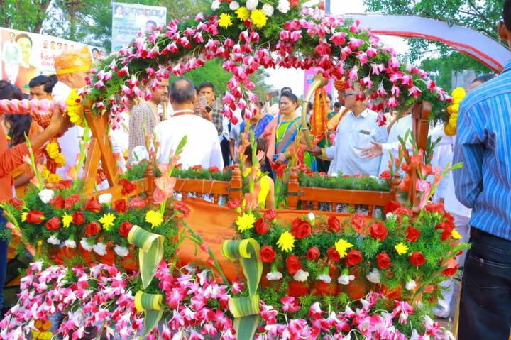 लातूरमधील उदगीर इथे आजपासून 95 व्या अखिल भारतीय मराठी साहित्य संमेलनाची सुरुवात झाली आहे.