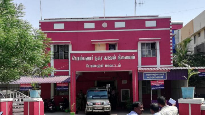 பெரம்பலூரில் வயிற்று வலியால் +1 மாணவி தூக்குப்போட்டு தற்கொலை