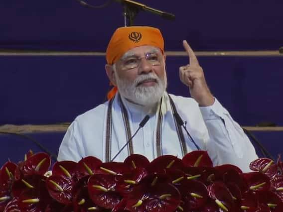 ગુરુ તેગ બહાદુર જીના જીવનને દર્શાવતો ભવ્ય લાઇટ એન્ડ સાઉન્ડ શો યોજાયો હતો. આ ઉપરાંત શીખોની પરંપરાગત માર્શલ આર્ટ 'ગતકા'નું પણ આયોજન કરવામાં આવ્યું હતું. આ કાર્યક્રમ નવમા શીખ ગુરુ, ગુરુ તેગ બહાદુરની ઉપદેશોની રૂપરેખા પર ધ્યાન કેન્દ્રિત કરે છે.