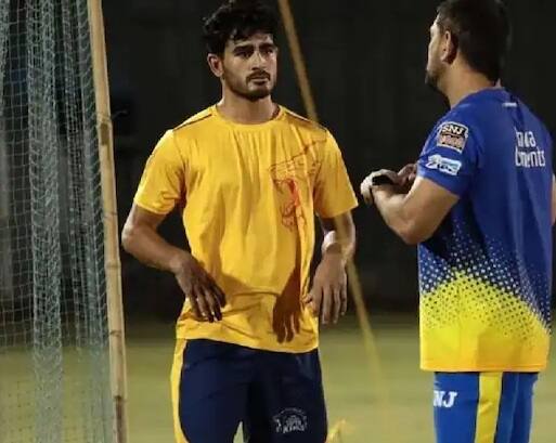 ચેન્નઈ સુપર કિંગ્સના મુકેશ ચૌધરીએ અત્યાર સુધીમાં સૌથી વધુ 3 રન આપ્યા છે. તેણે ત્રણ બોલમાં ત્રણ-ત્રણ રન આપ્યા છે. (ફોટો: iplt20.com)