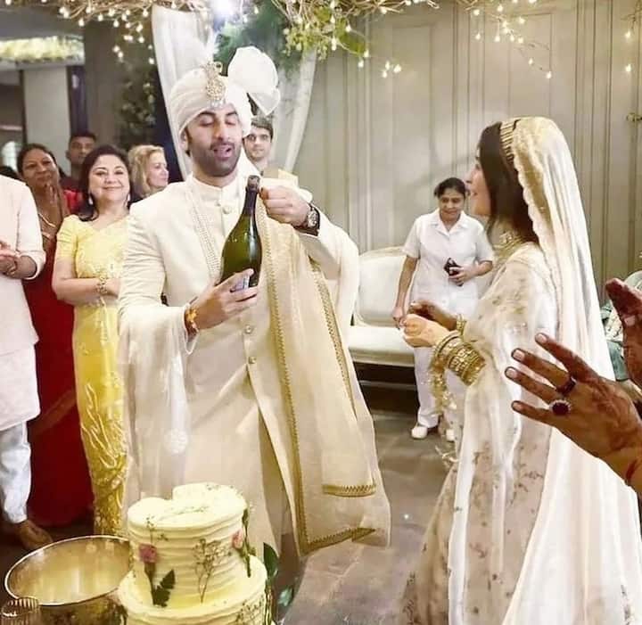 बॉलीवूडमधील सर्वात क्यूट कपल रणबीर आणि आलिया लग्नाच्या बंधनात अडकले आहेत.(photo:social media) लग्नानंतर या जोडप्याशी निगडीत प्रत्येक लहानसहान गोष्ट आजकाल बातम्यांच्या चर्चेत आहे. आता रणबीर कपूरचा त्याच्या मेहुण्यासोबतचा एक फोटो चर्चेत आहे.