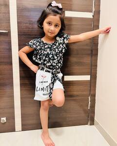 PHOTO: चिमुकली मायरा देतेय एकापेक्षा एक क्युट पोज!