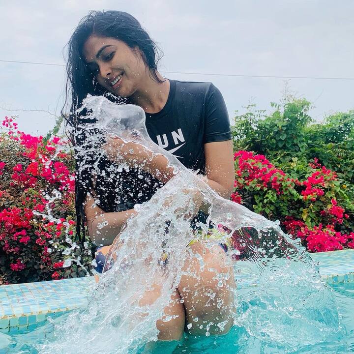 బిగ్ బాస్ బ్యూటీ దివి లేటెస్ట్ గా షేర్ చేసిన ఫొటోస్ వైరల్ అవుతున్నాయి