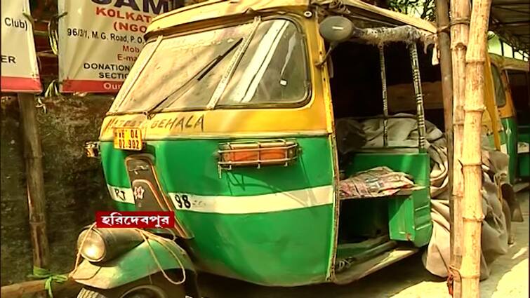 Arms Recover Update: New information on the recovery of weapons from the abandoned auto! Arms Recover Update: বাজেয়াপ্ত অটো থেকে উদ্ধার বোমা-অস্ত্র-গুলি! হরিদেবপুরের ঘটনায় নয়া তথ্য