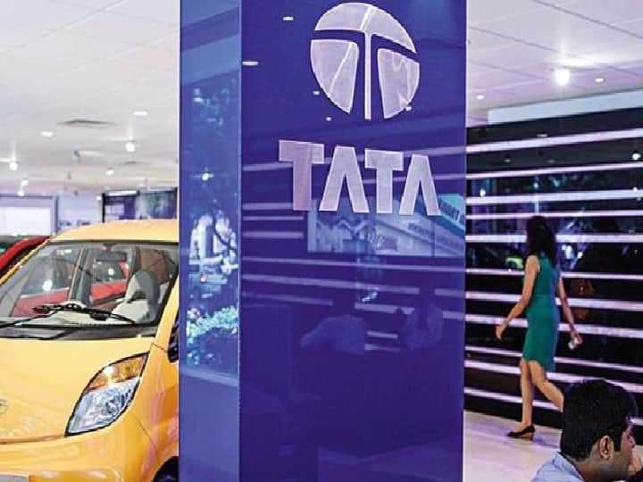 Tata Motors Hike Prices of passengers vehicle by 1.1 percent from 23 april 2022 Tata Motors Hike Prices: लोगों को लगेगा महंगाई का एक और झटका! टाटा मोटर्स ने बढ़ाए गाड़ियों के दाम