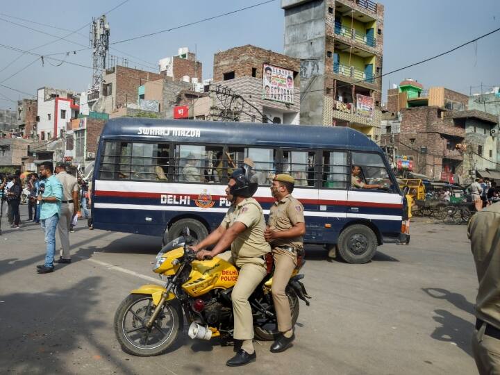 Delhi police will conduct bone test of accused in jahangirpuri violence case ann Jahangirpuri Violence: क्या झूठ बोल रहा है नाबालिग का परिवार? बोन टेस्ट कराने के लिए कोर्ट जाएगी दिल्ली पुलिस