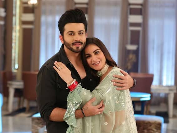 Kundali Bhagya में श्रद्धा आर्या-धीरज धूपर की ऑनस्क्रीन केमिस्ट्री पर ऐसा होता है पति राहुल का रिएक्शन, एक्ट्रेस ने किया खुलासा Kundali Bhagya में श्रद्धा आर्या-धीरज धूपर की ऑनस्क्रीन केमिस्ट्री पर ऐसा होता है पति राहुल का रिएक्शन, एक्ट्रेस ने किया खुलासा