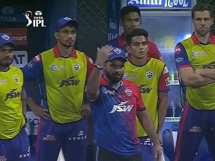 IPL 2022: Delhi Capitals' Rishabh Pant, Shardul Thakur Sanctioned; Pravin Amre Gets 1-Match Ban For IPL Code Of Conduct Breach  IPL 2022:  पंचांशी वाद घालणं भोवलं! ऋषभ पंत, शार्दूल ठाकूर आणि प्रवीण आमरेंना आयपीएल गव्हर्निंग कौन्सिलनं ठोठावला दंड