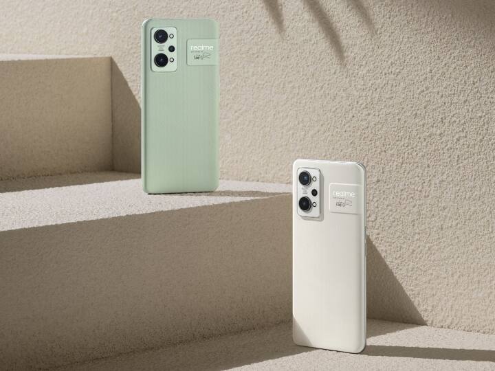 Realme GT 2 smartphone launch in india check here variant price offers and more details Realme GT 2: रीयलमी ने लॉन्च किया अपना फ्लैगशिप स्मार्टफोन, इनसे होगा मुकाबला