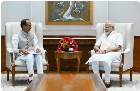 CM Shivraj and Prime Minister Narendra Modi met in Delhi, discussed about these important issues ਦਿੱਲੀ 'ਚ CM ਸ਼ਿਵਰਾਜ ਅਤੇ ਪ੍ਰਧਾਨ ਮੰਤਰੀ ਨਰਿੰਦਰ ਮੋਦੀ ਦੀ ਮੁਲਾਕਾਤ, ਇਨ੍ਹਾਂ ਅਹਿਮ ਮੁੱਦਿਆਂ 'ਤੇ ਹੋਈ ਚਰਚਾ